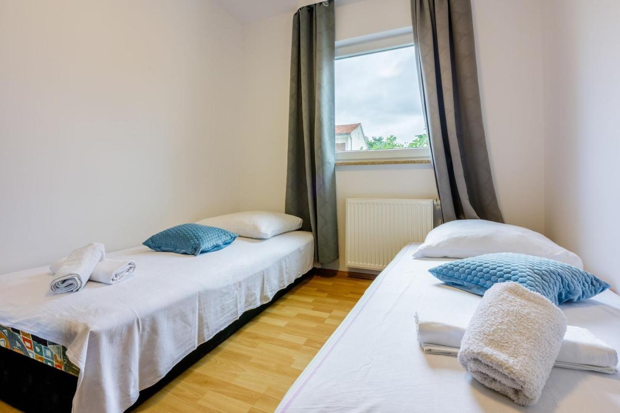 נובי ווינודולסקי Apartments Anita מראה חיצוני תמונה